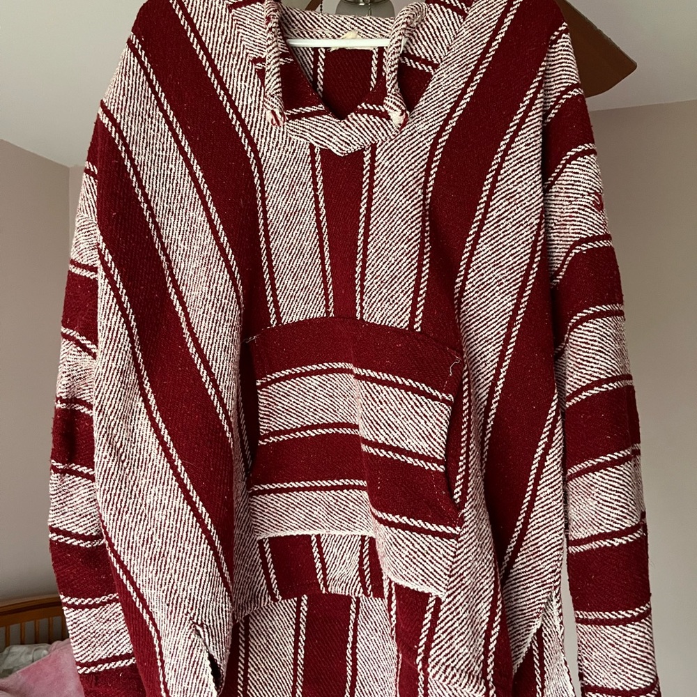 brand unknown-size:L/XL-thrifted, never worn by me.